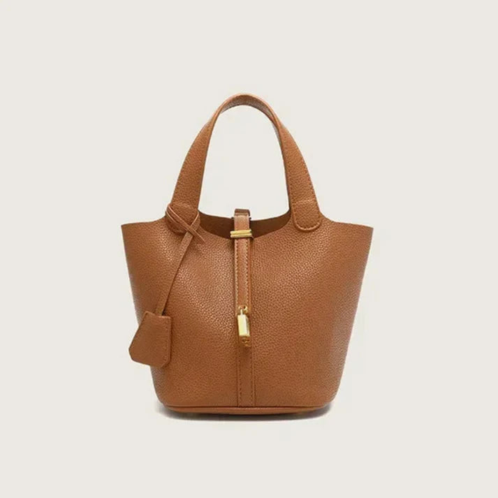 Carmen Trend™ | Bucket-style leather clutch